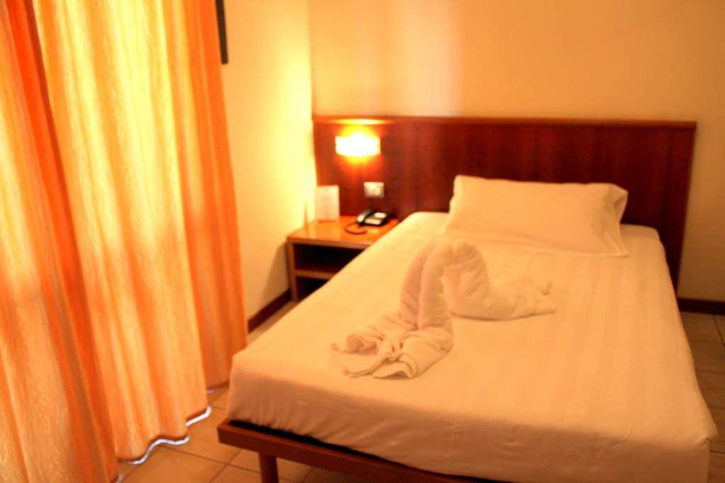 Leonardo Hotel パルマ 部屋 写真